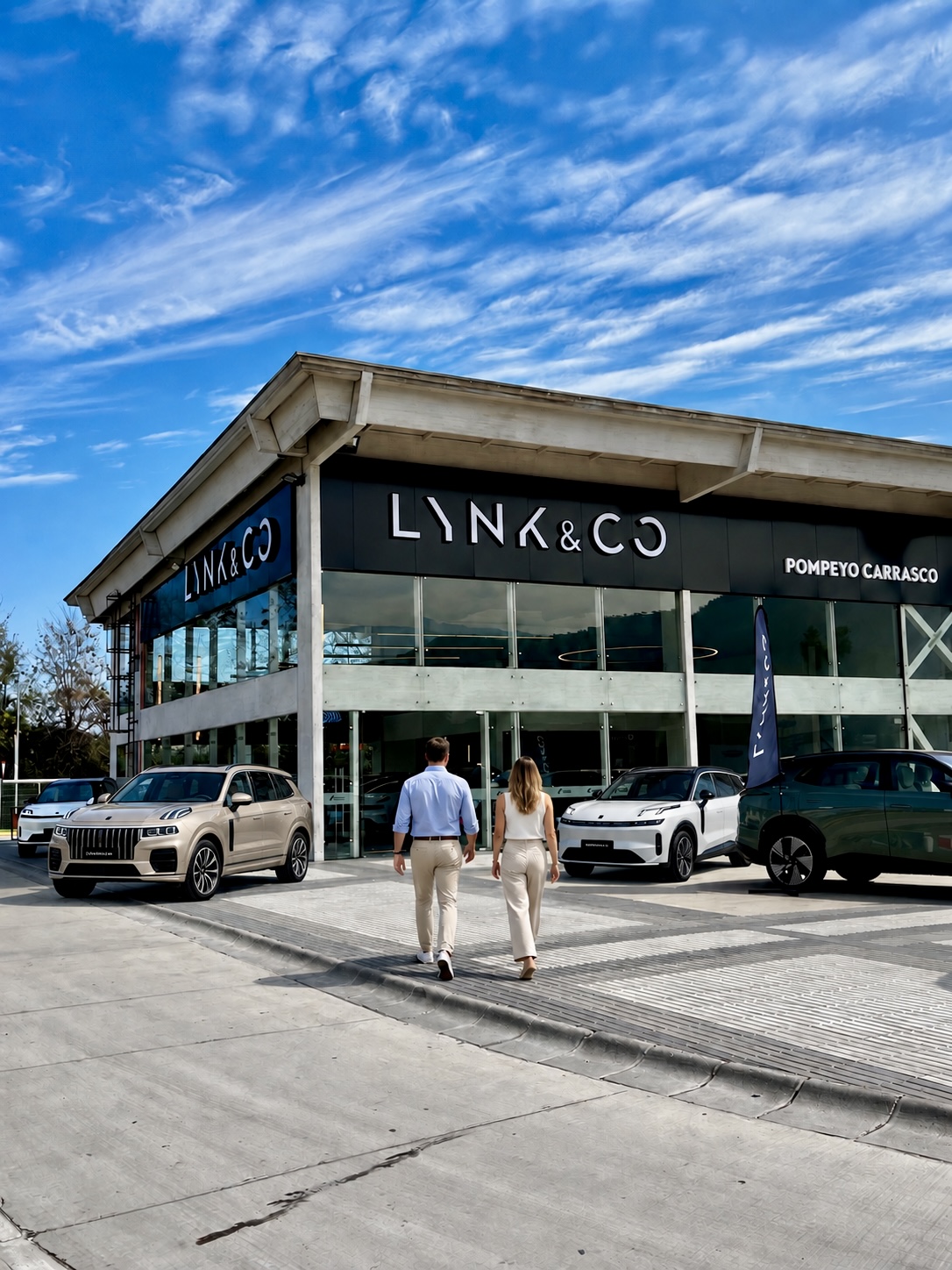 Lynk & Co llega a Movicenter con una nueva tienda y experiencia de conducción
